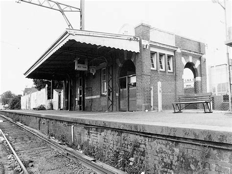 tudor box hill train station